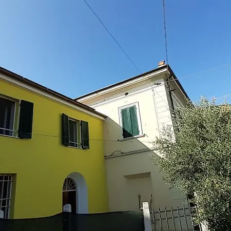 Holiday home La Casa Gialla Del Ristoro Agricolo